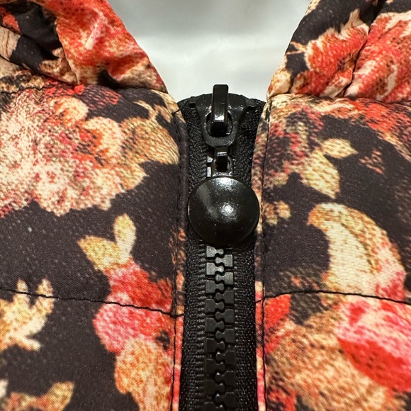 Puffer Floral Jacket with the Hood - Picture 4 of 14